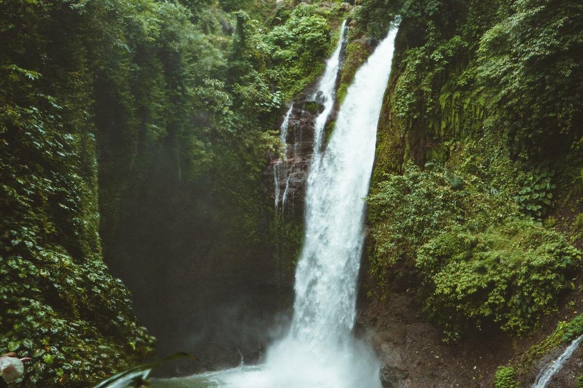 Aling-Aling Wasserfall