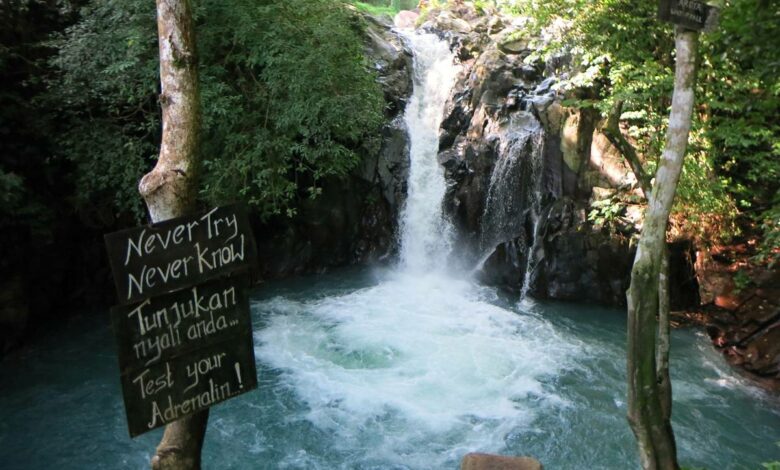 Kroya Wasserfall
