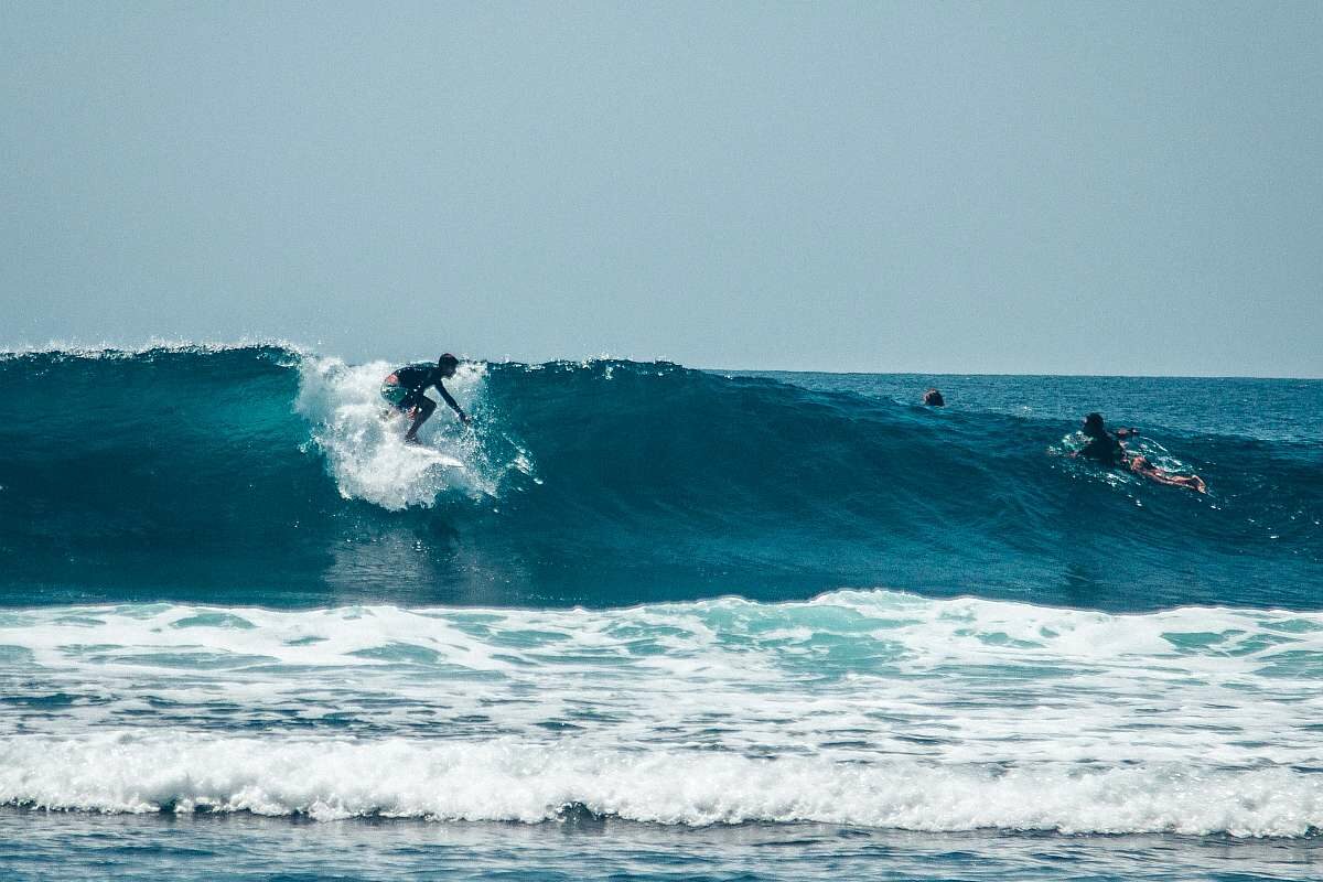 Surfen an der Bukit-Halbinsel