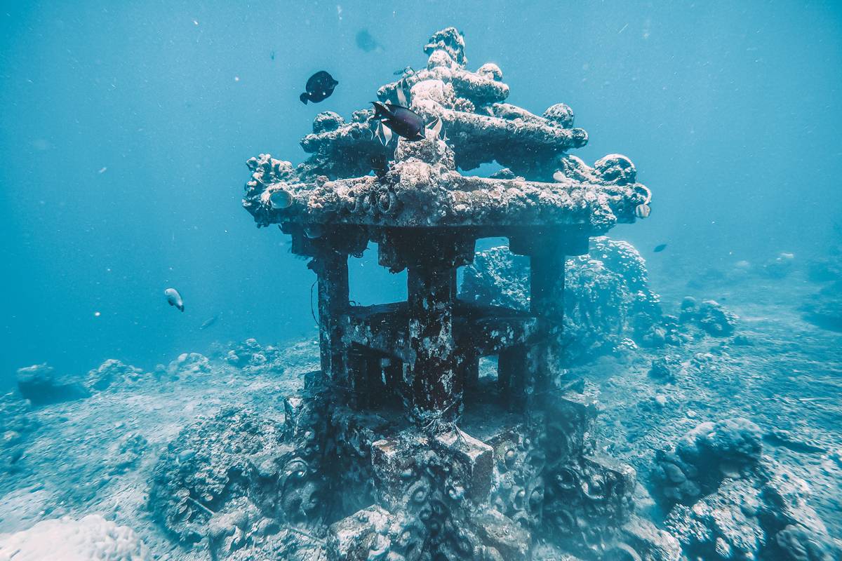 Unterwassertempel Jemeluk Bay